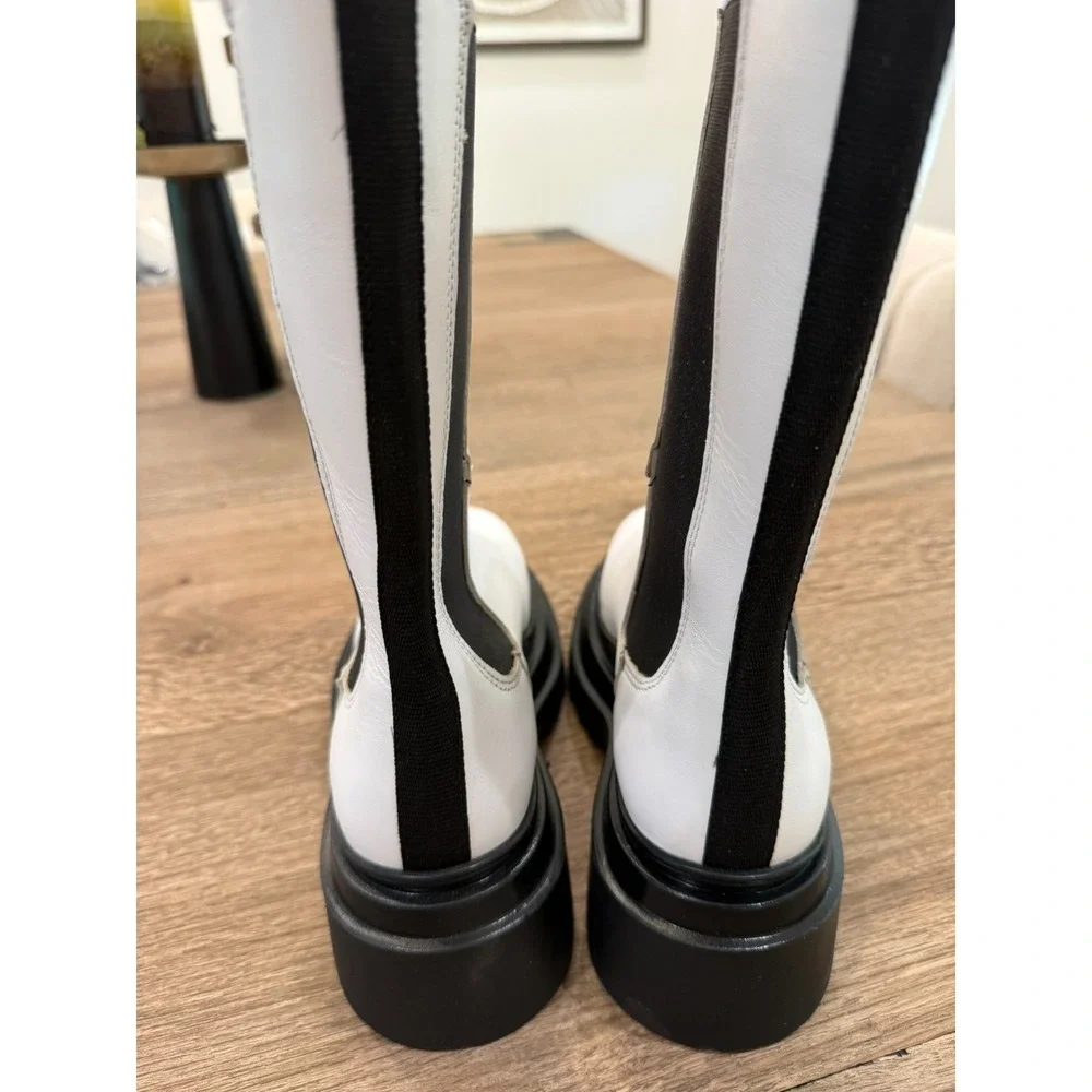 NWOB Bloomingdale's Aqua Jessy White Leather Pull On Chelsea Boots Booties 6.5 M